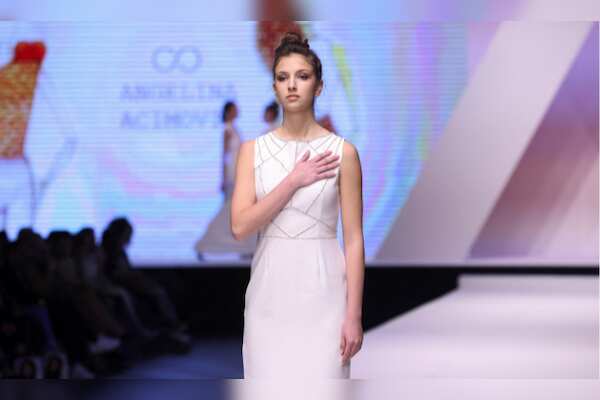 Sister Honors Memory of Slain Sibling by Modeling Dress at Belgrade Fashion Week