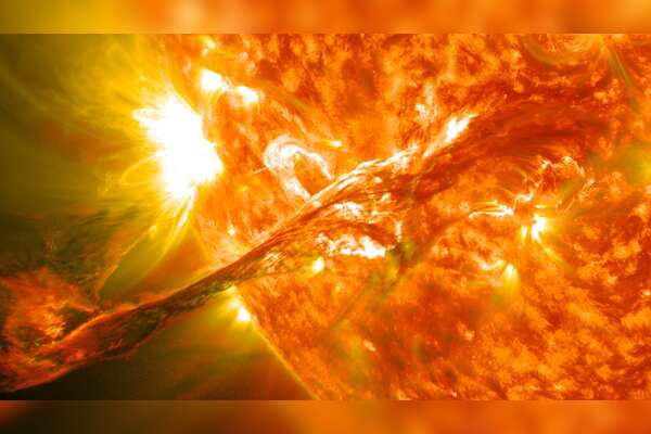 Increased Solar Activity: Sun's Maximum Phase Brings Stronger Solar Flares and Geomagnetic Storms to Earth.