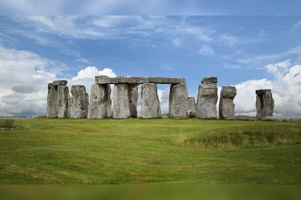 Unlocking the Mysteries of Stonehenge: English Heritage's Research Project on Lunar Alignments and Ancient Design